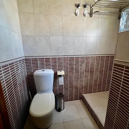Area In Town, 300m To Sea, Pool, Greenery Yard Apartment Torrevieja