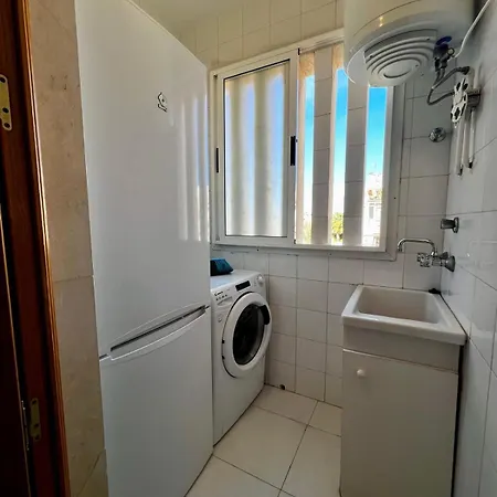 Area In Town, 300m To Sea, Pool, Greenery Yard Torrevieja